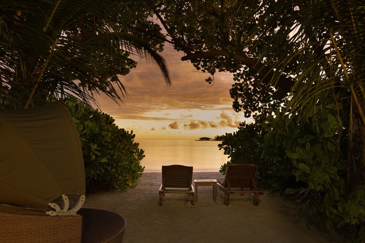 Dhawa Ihuru (Ex. Angsana Ihuru)